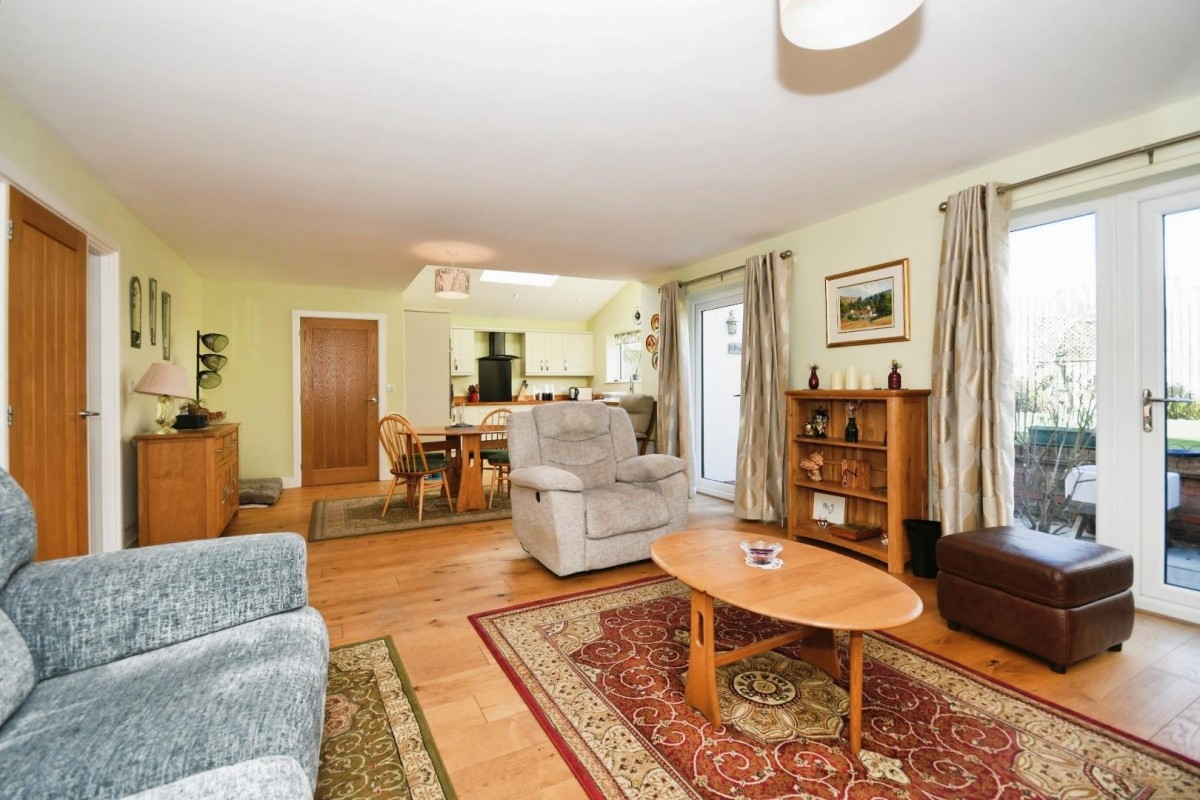 Dunston Road, Whittington Moor, Chesterfield, S41 8XA