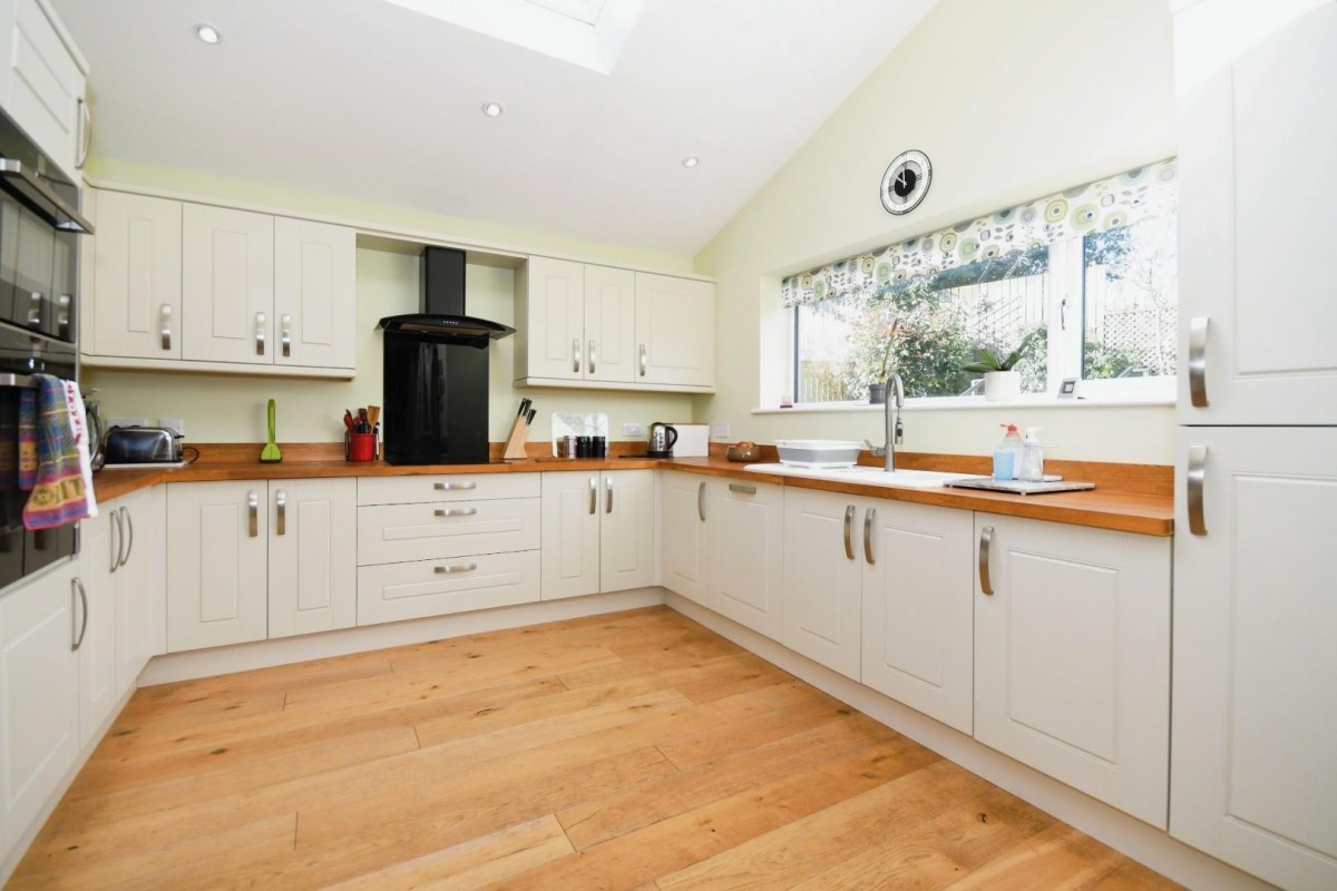 Dunston Road, Whittington Moor, Chesterfield, S41 8XA