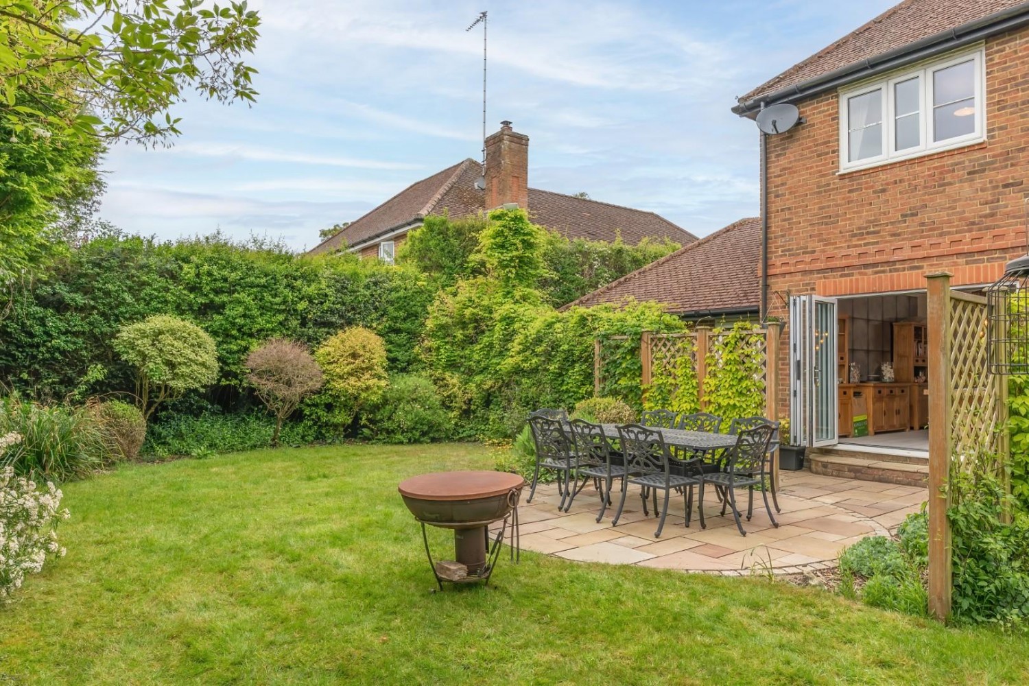 Damask Close, Tring