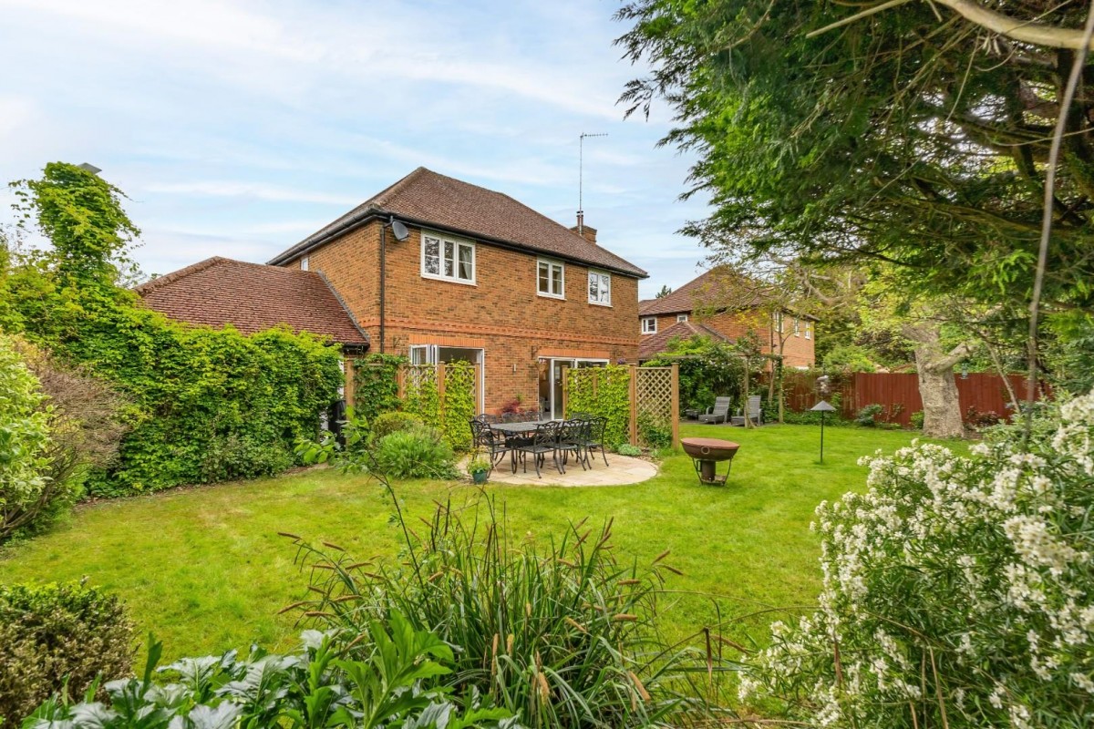 Damask Close, Tring
