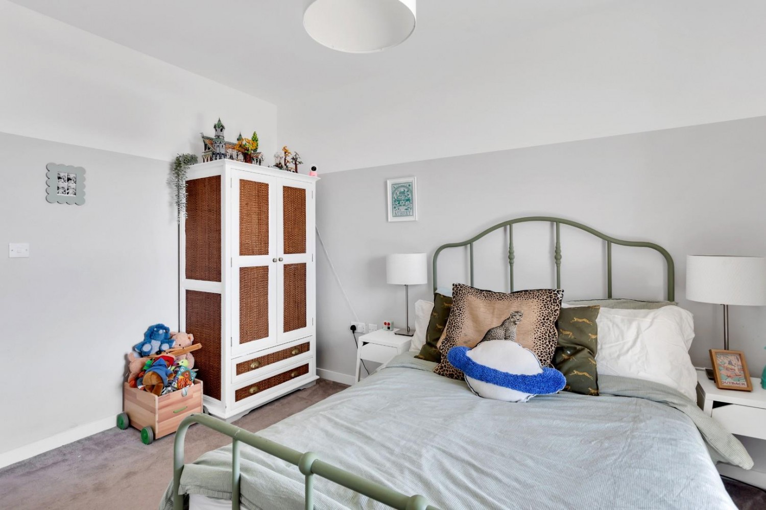 Coster Avenue, London, N4