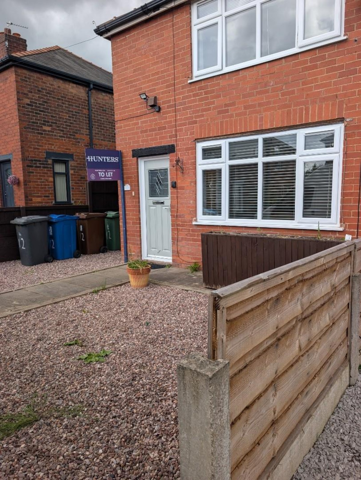 Kenneth Grove, Leigh