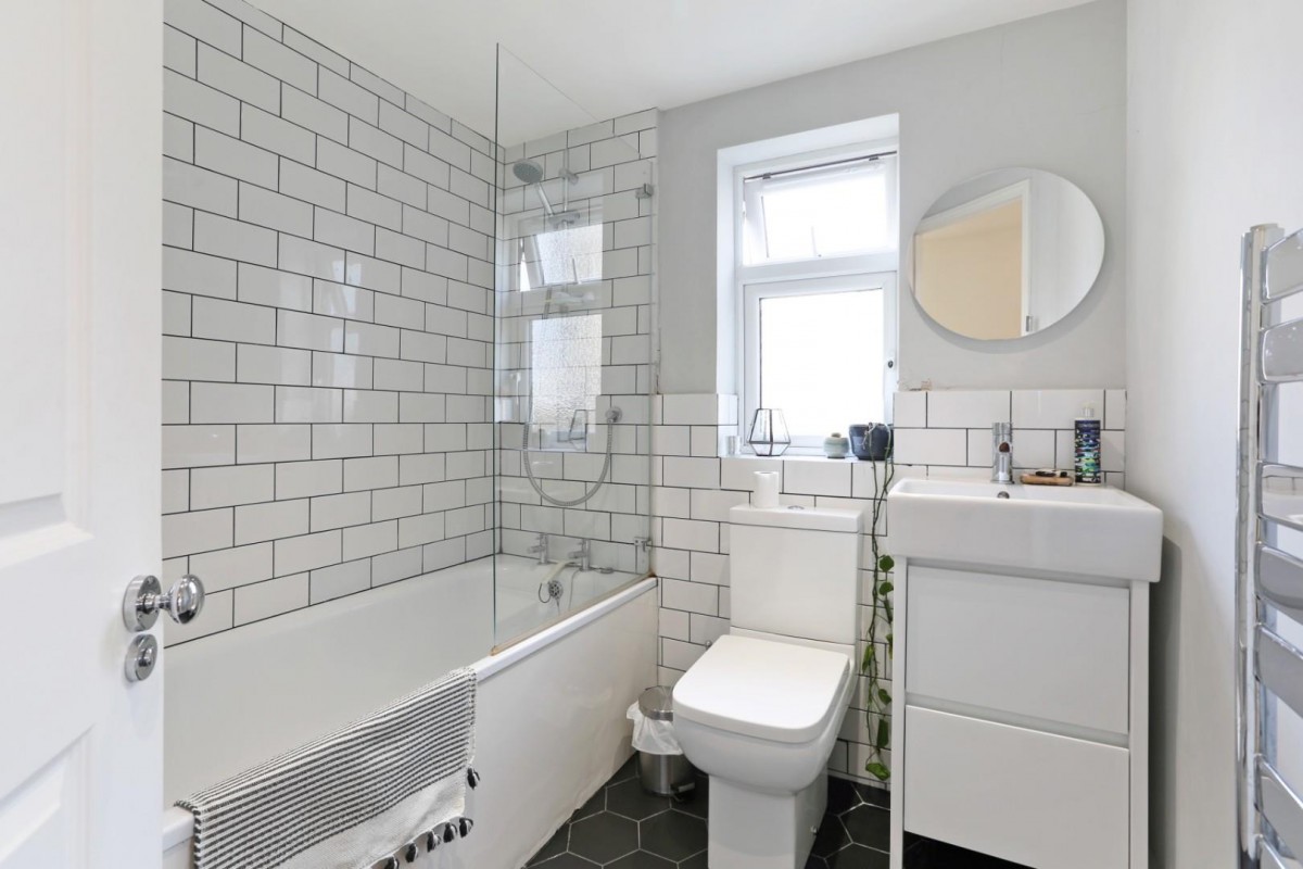 Hurstbourne Road, London, SE23 2AB