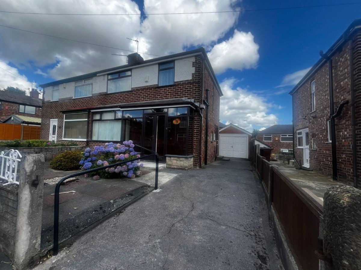Maldwyn Avenue, Manchester