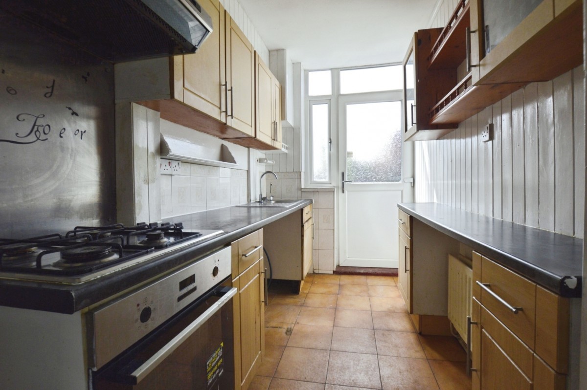 Valence Avenue, Dagenham