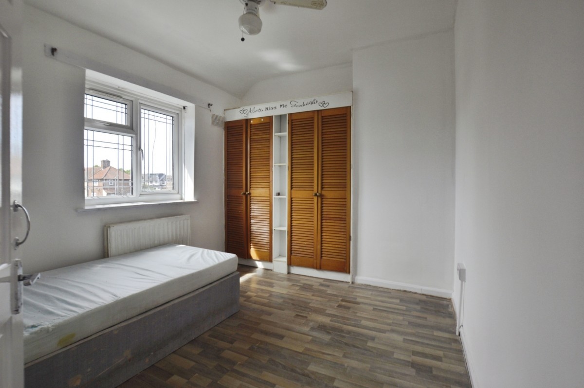 Valence Avenue, Dagenham