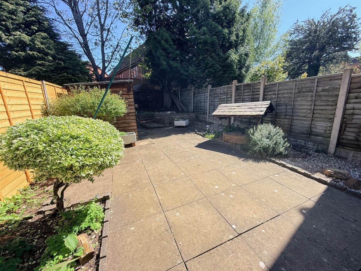 Swincross Road, Oldswinford, DY8 1NL