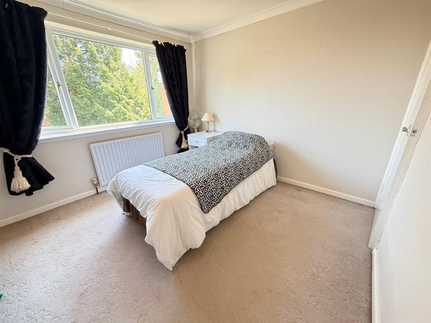 Swincross Road, Oldswinford, DY8 1NL