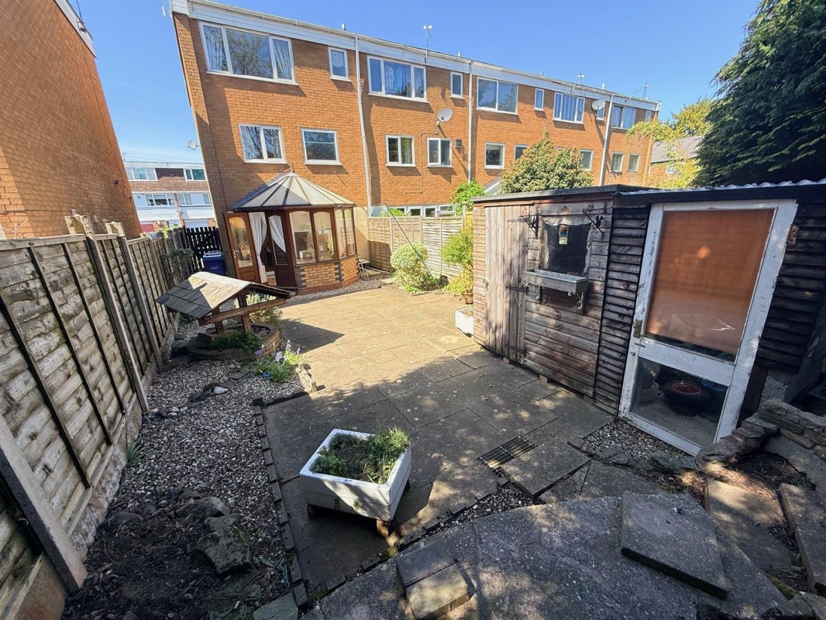 Swincross Road, Oldswinford, DY8 1NL