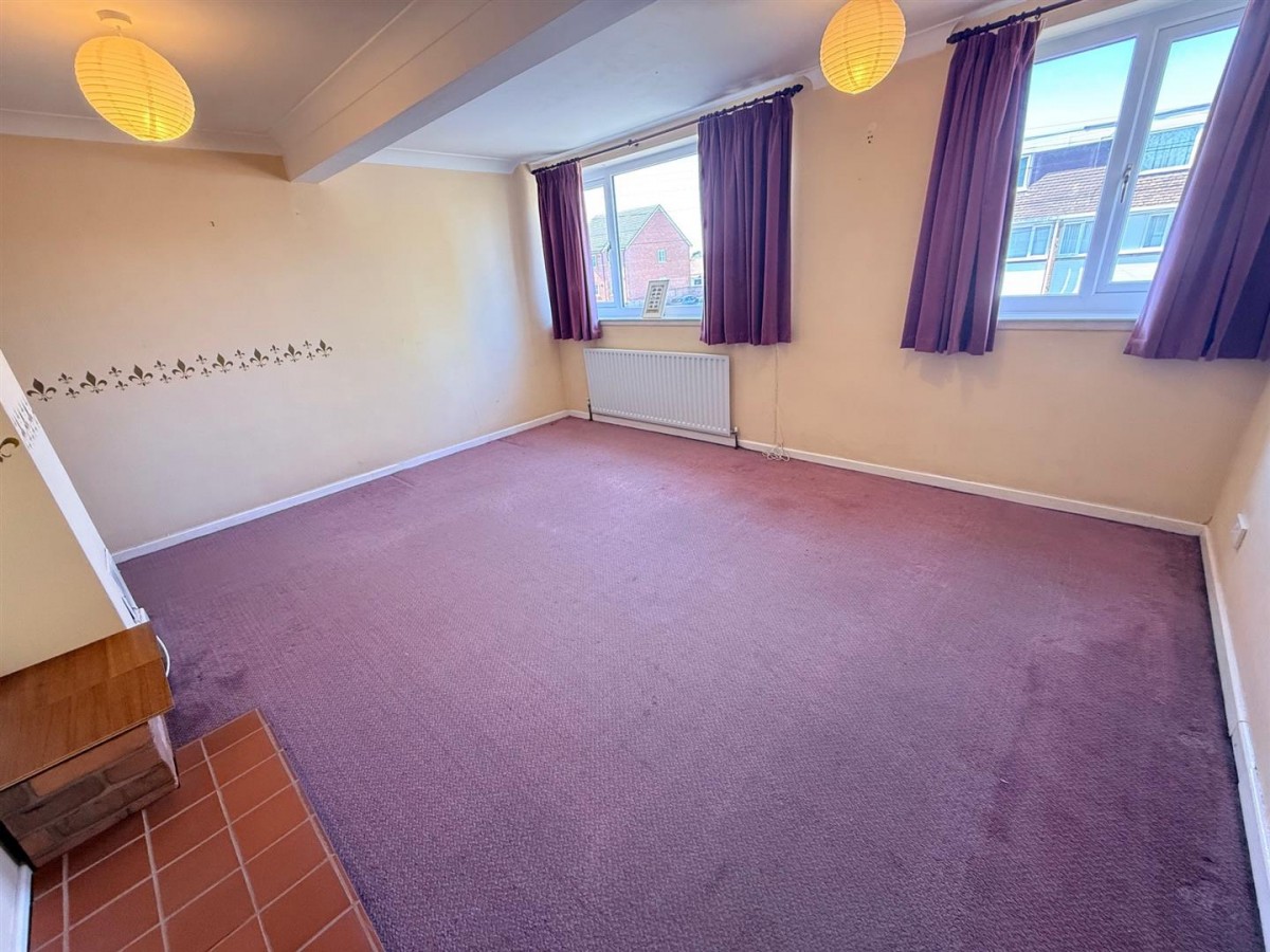 Swincross Road, Oldswinford, DY8 1NL