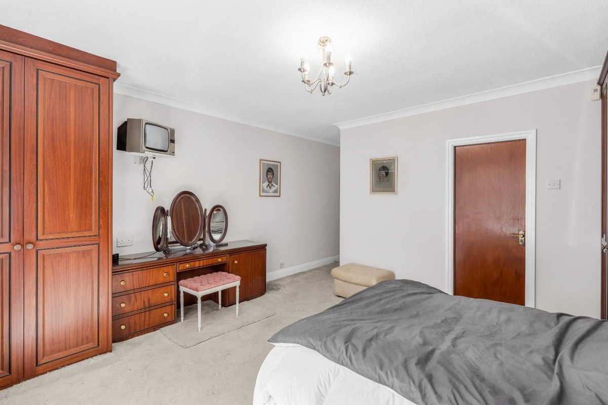 Sandmoor Green, Alwoodley, Leeds