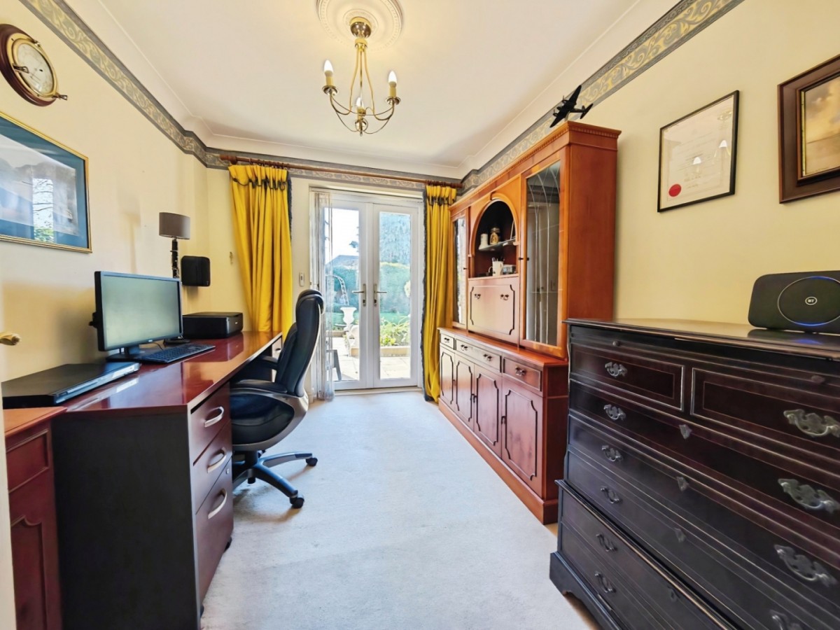 Johnson Drive, Finchampstead, Wokingham