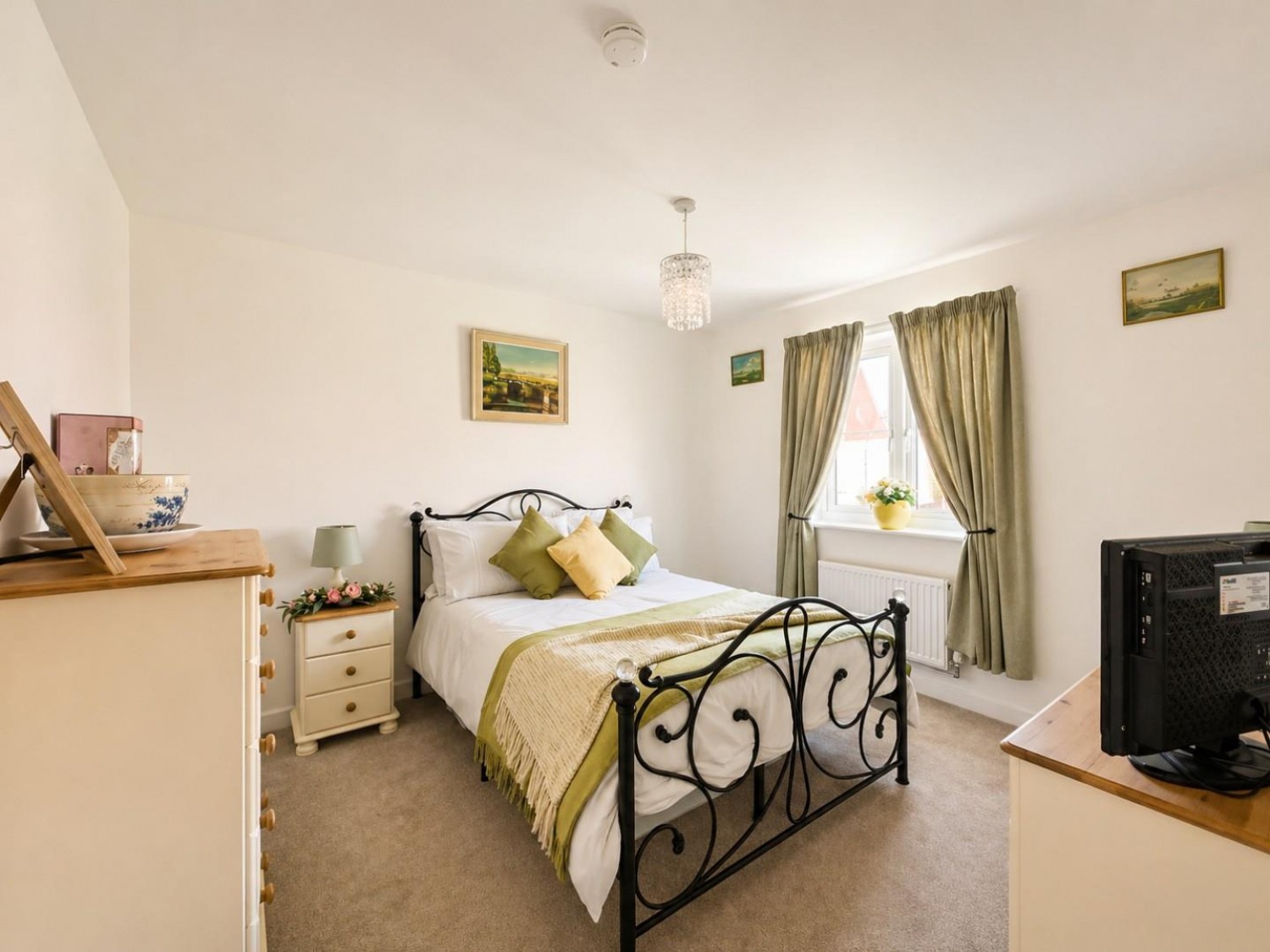Chamberlayne Crescent, Berkeley