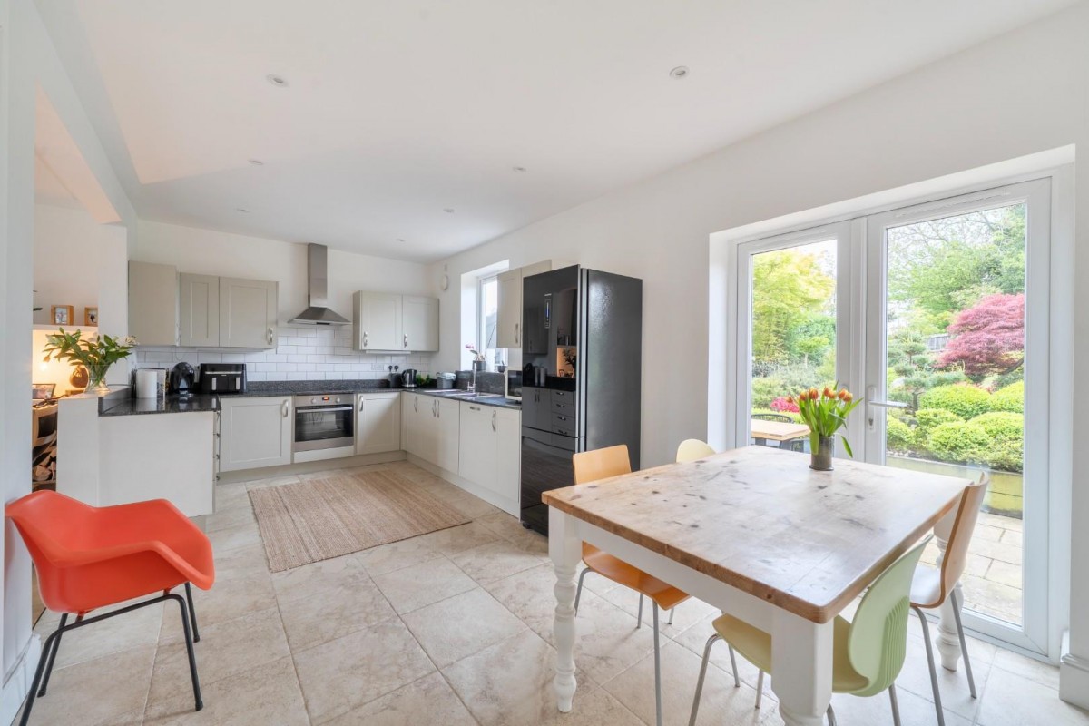 Drake Lane, Dursley, GL11 5HD