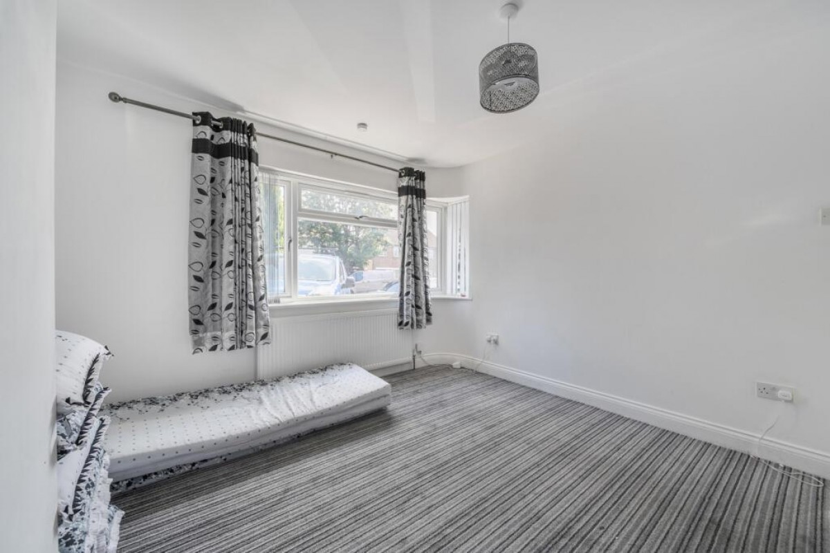 Shakespeare Avenue, Hayes, Middlesex, UB4 0BG