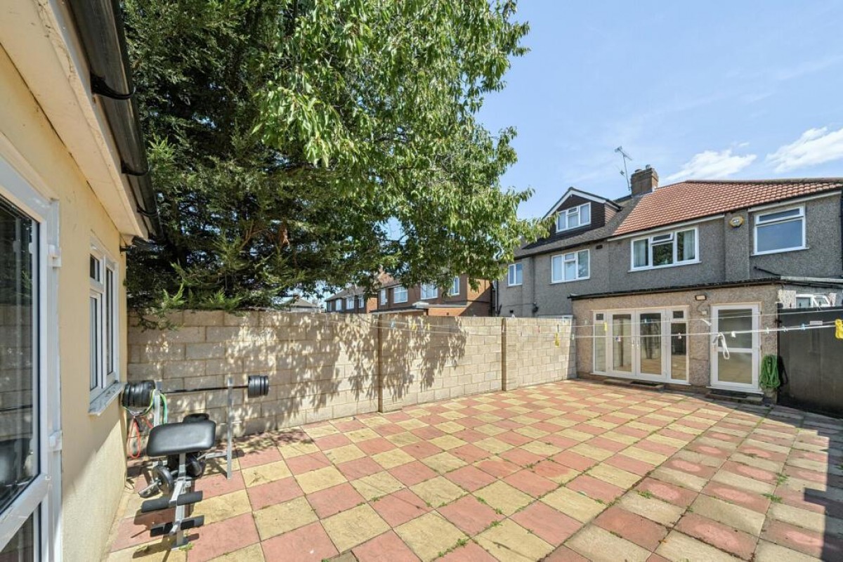 Shakespeare Avenue, Hayes, Middlesex, UB4 0BG