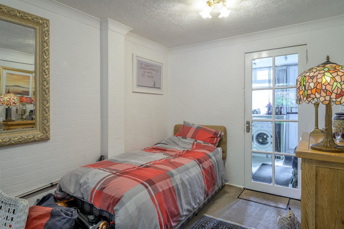 Hamilton Close, Stourbridge, DY8 5EU