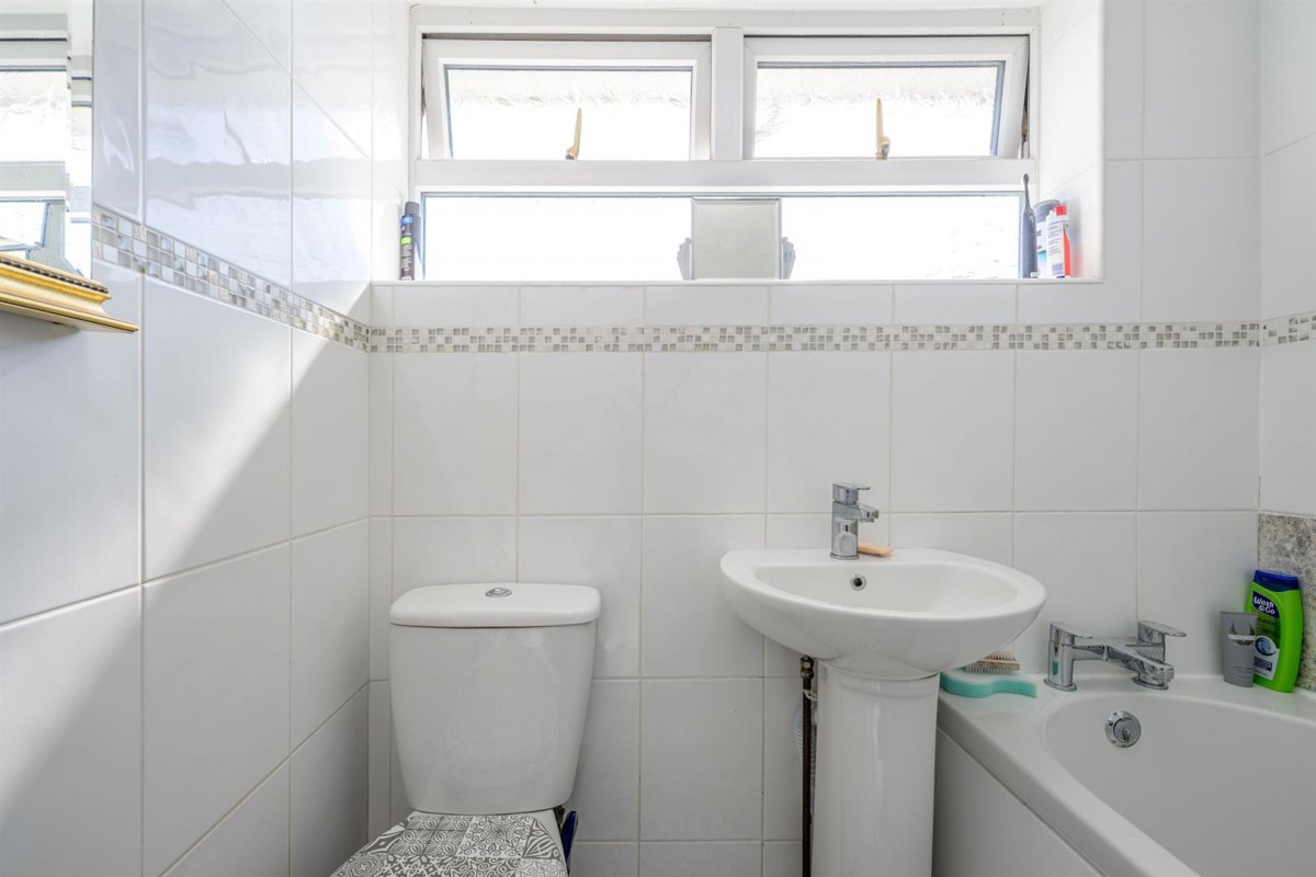 Hamilton Close, Stourbridge, DY8 5EU