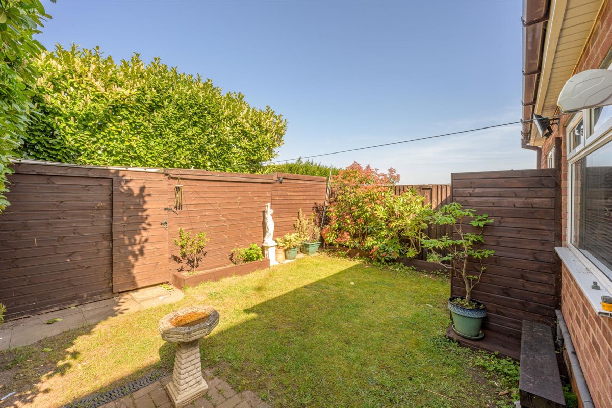 Hamilton Close, Stourbridge, DY8 5EU