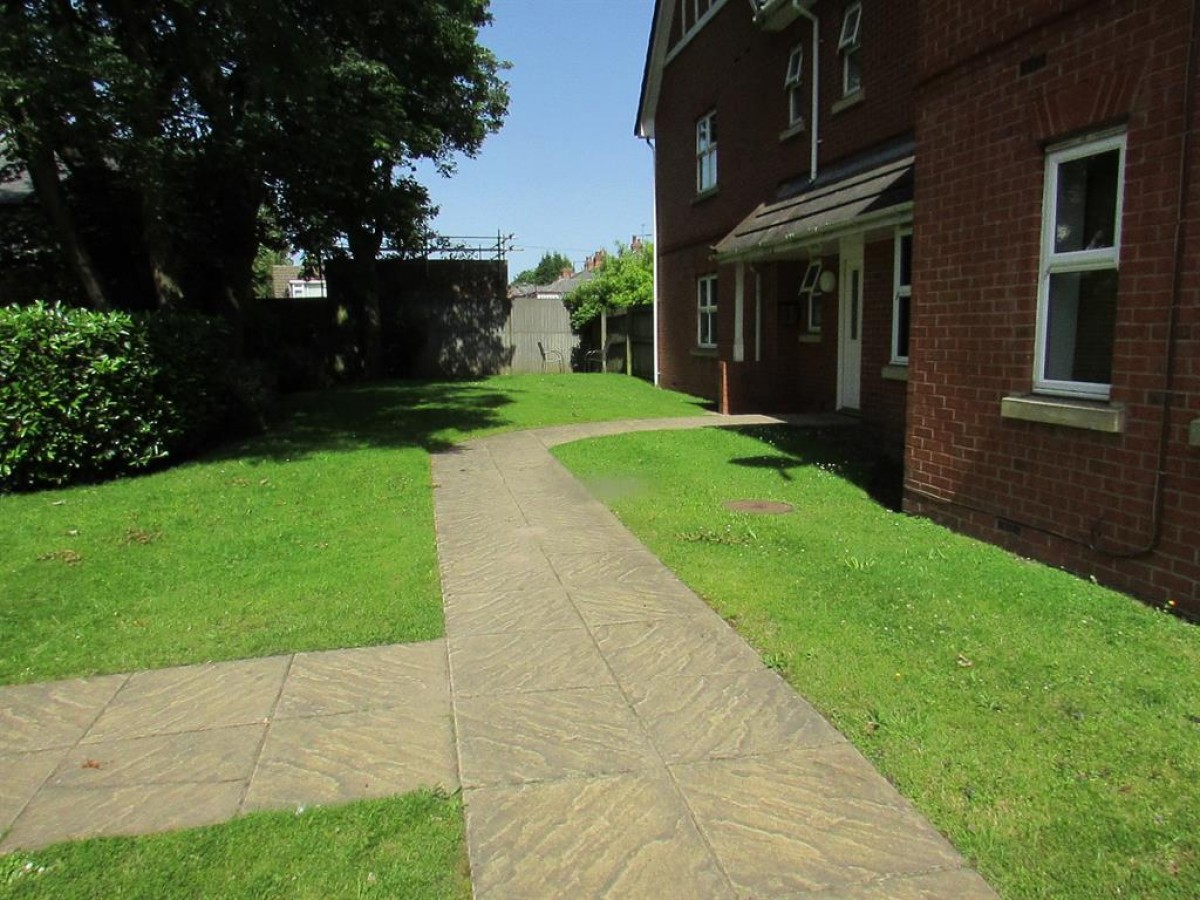 Chester Road, Sutton Coldfield, B73 5BS