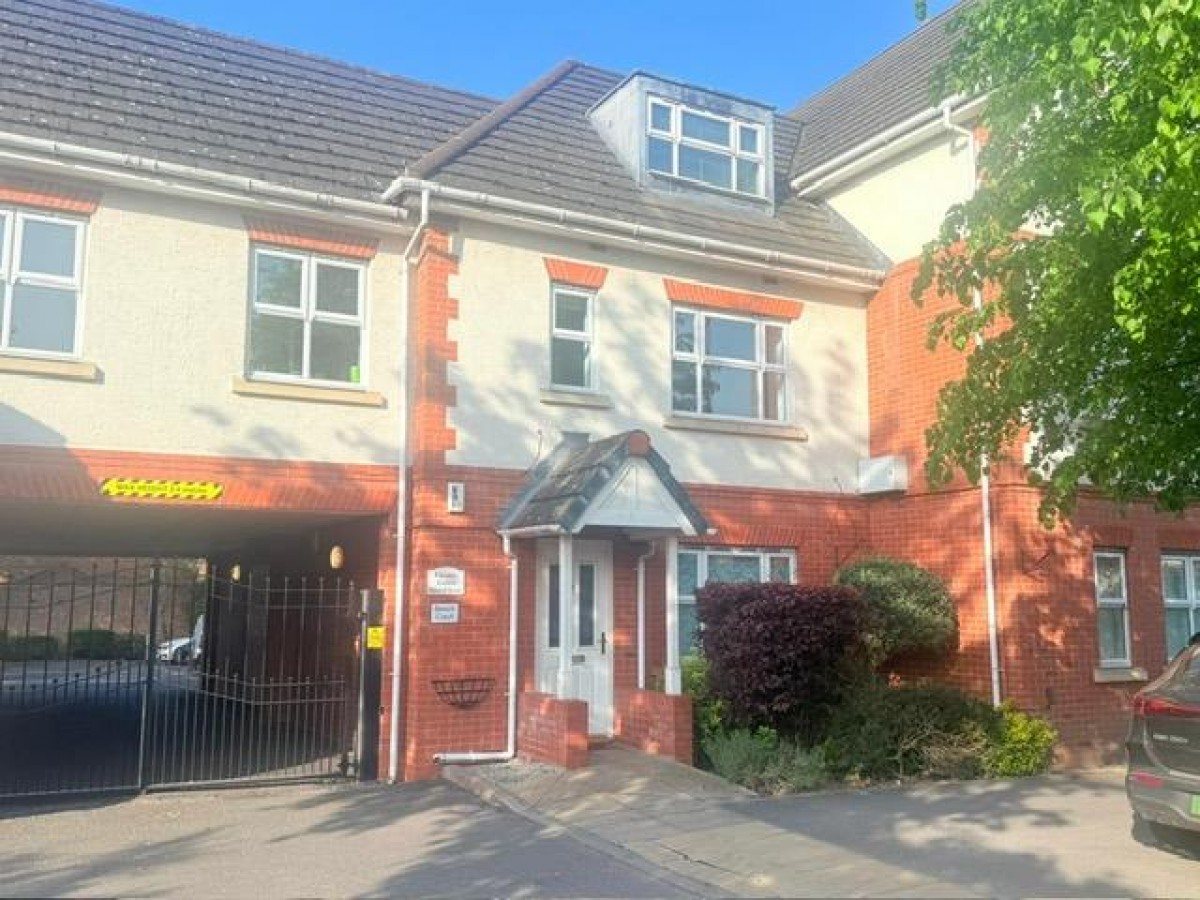 Chester Road, Sutton Coldfield, B73 5BS