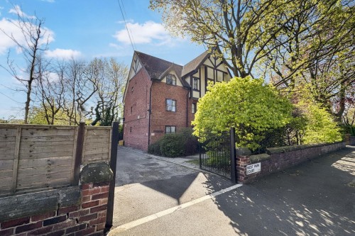 West Park Court, Arncliffe Road, Leeds