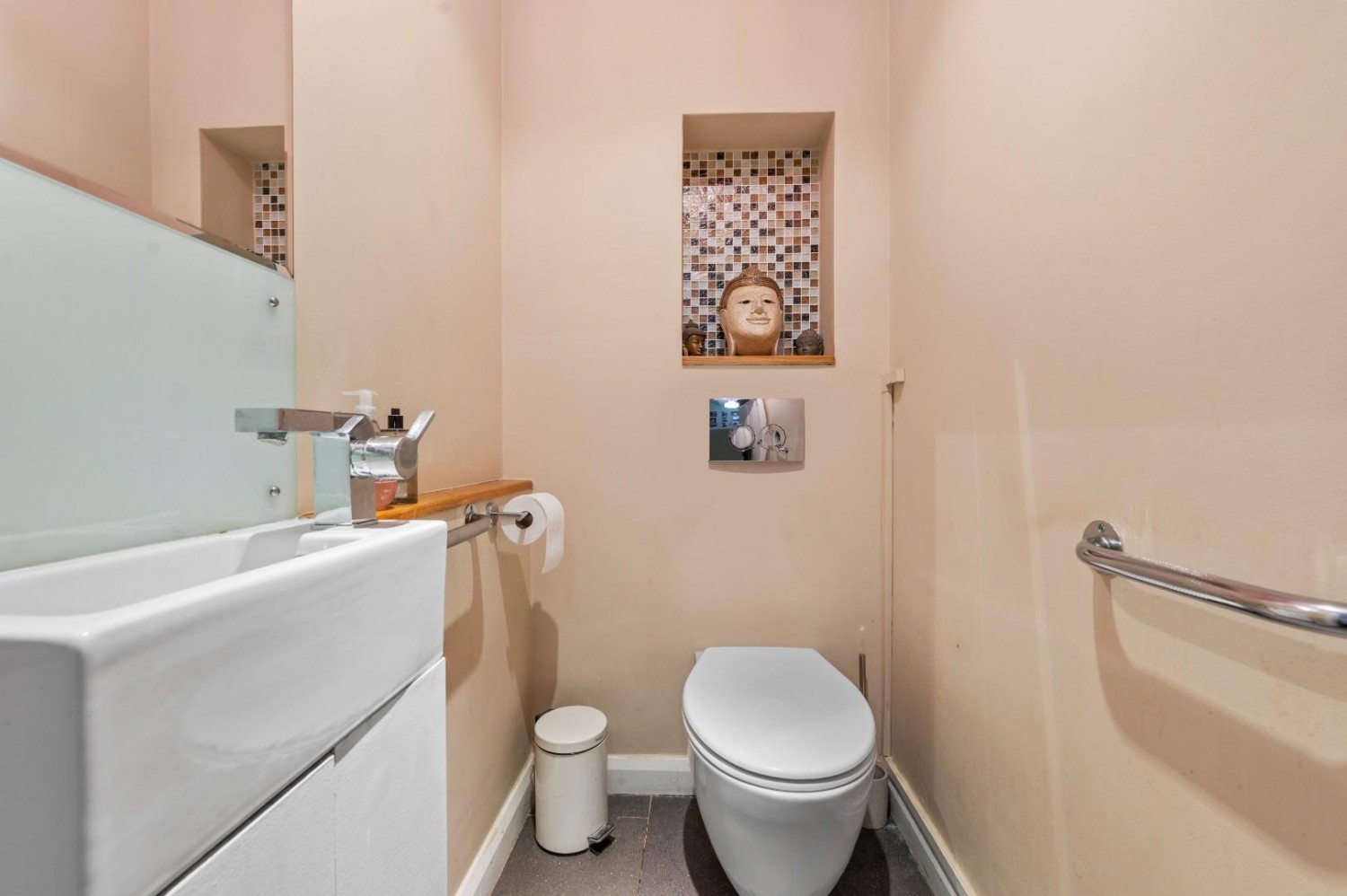 Ickburgh Road, London, E5
