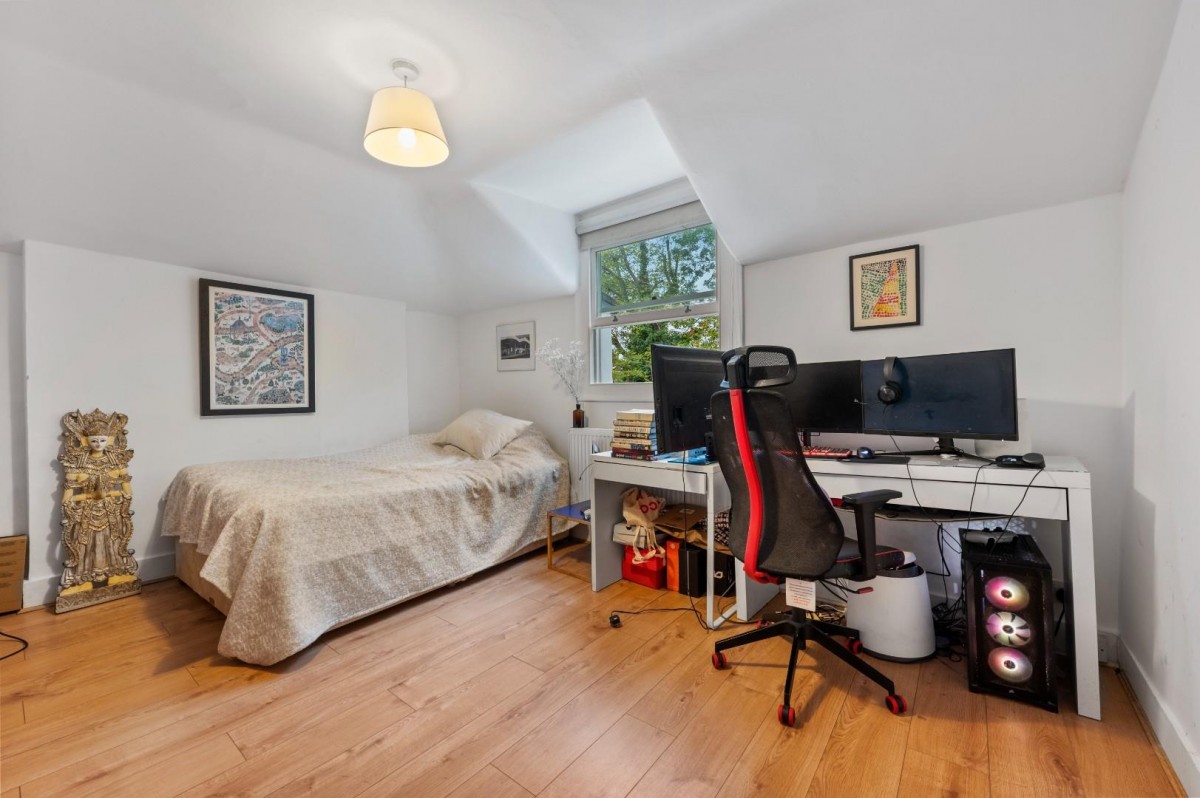 Ickburgh Road, London, E5