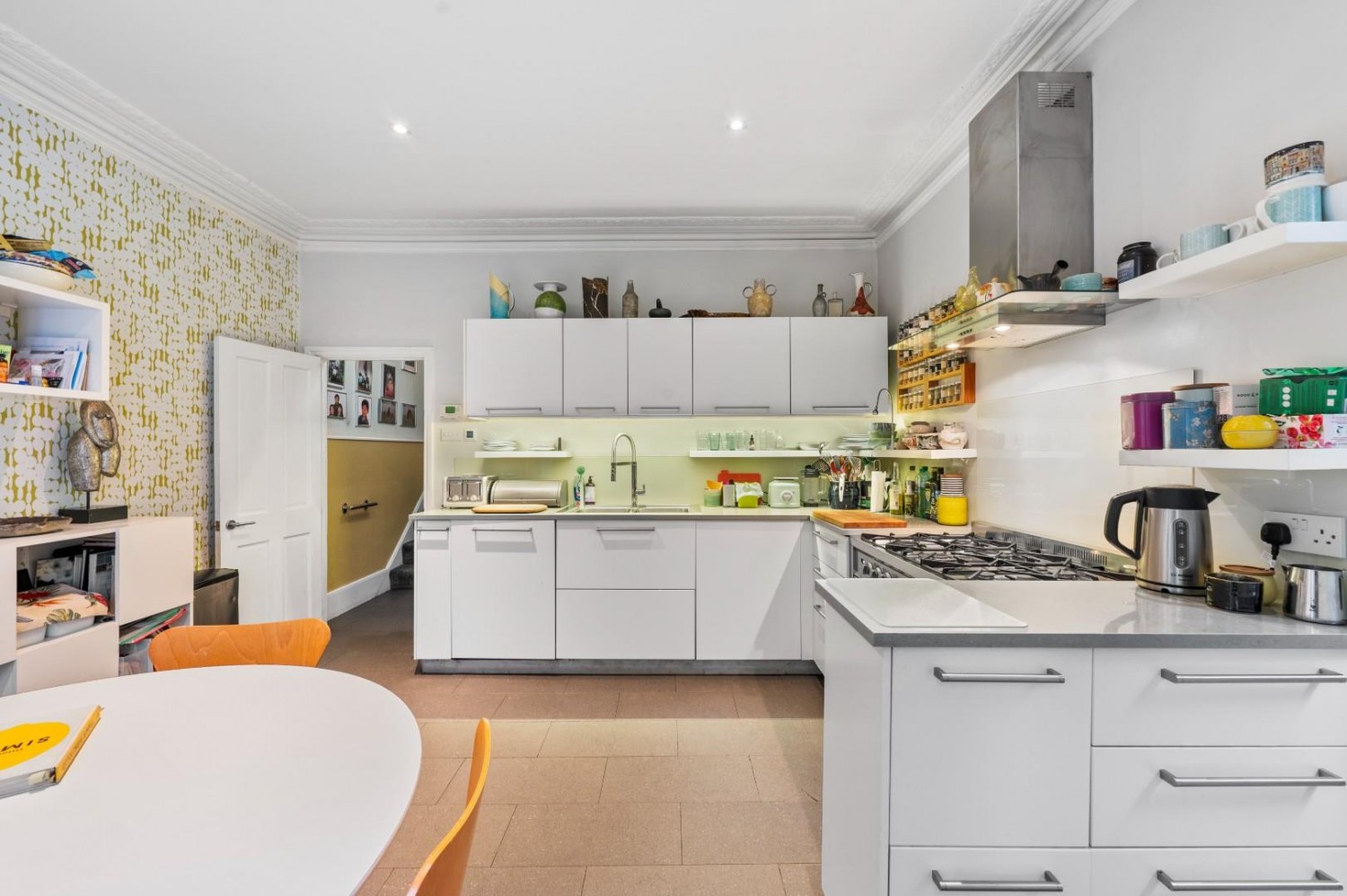 Ickburgh Road, London, E5