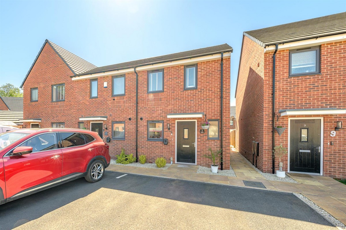 Puddle Clay Drive, Stourbridge, DY8 4FH