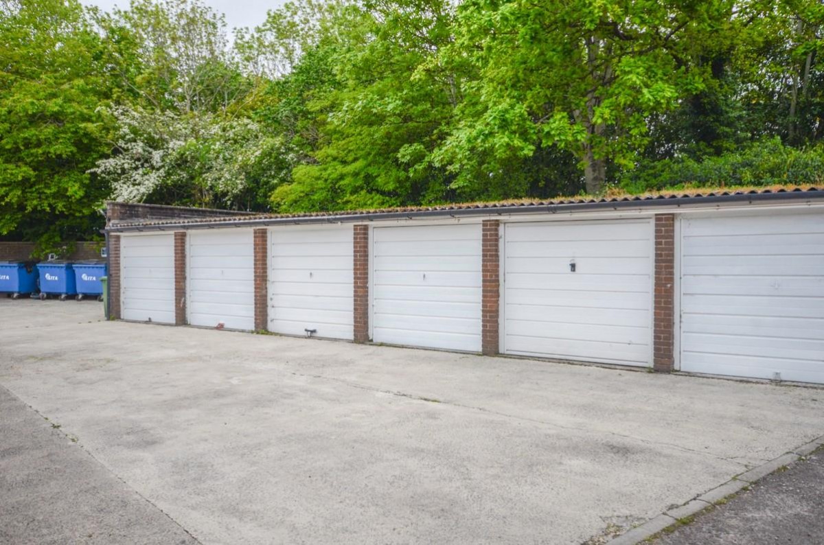 Dyrham, Harford Drive, Frenchay, Bristol, BS16 1NW