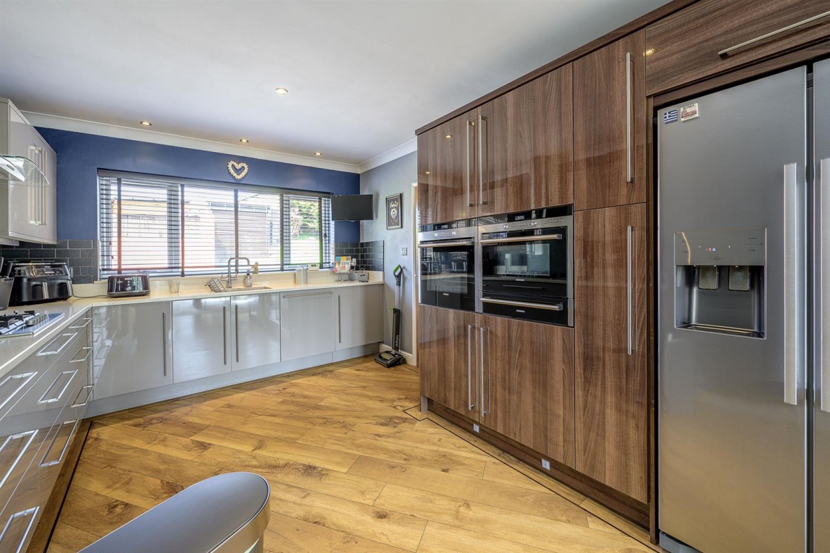 Perrins Rise, Stourbridge, DY9 8XP