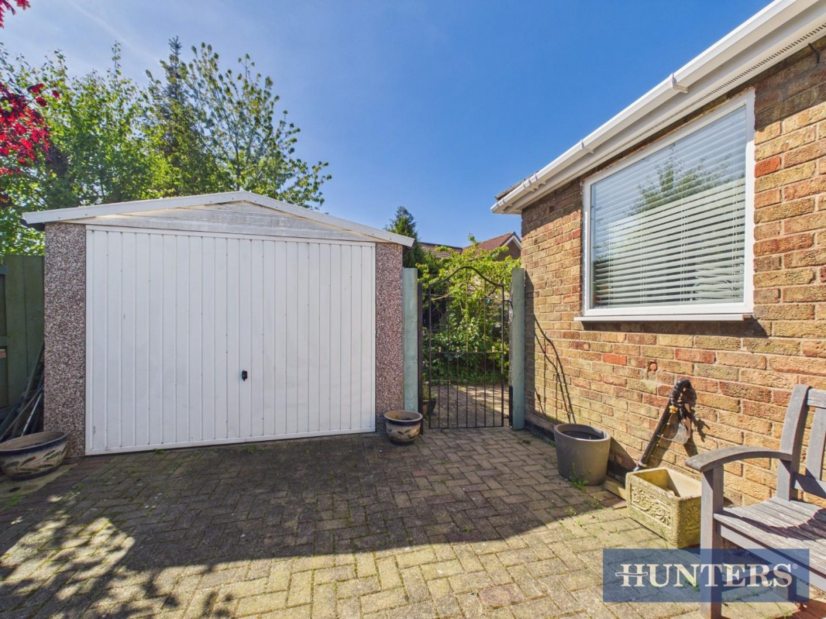 20, Oak Tree Drive, Beverley, HU17 7BD
