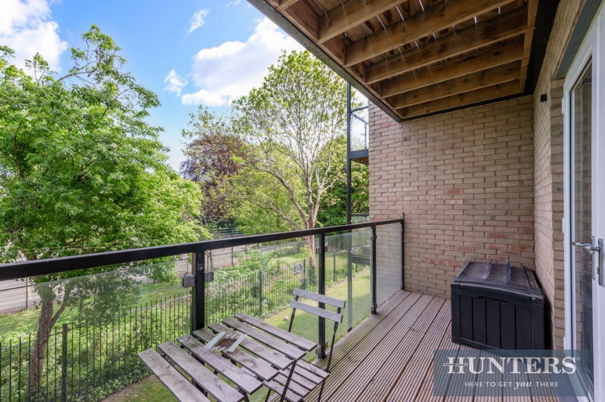 Hunting Place, Hounslow