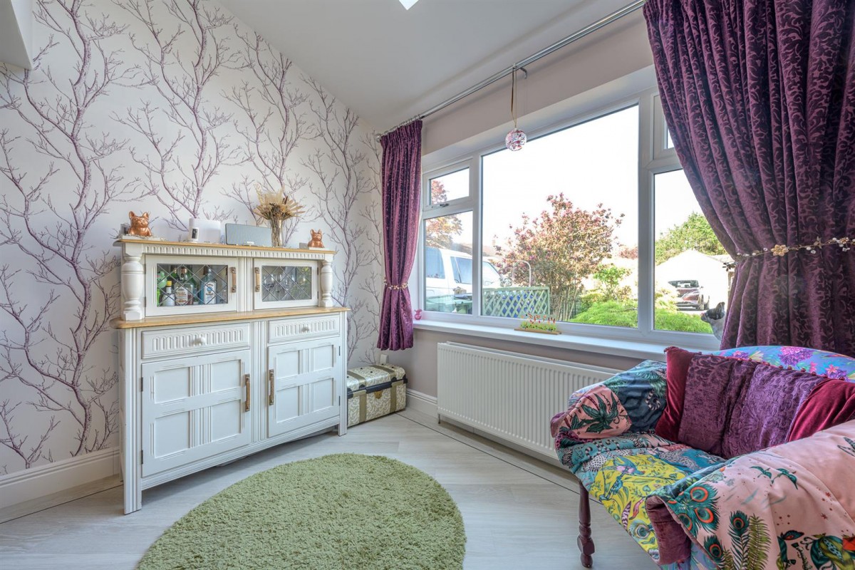Portland Crescent, Pedmore, Stourbridge, DY9 0SE