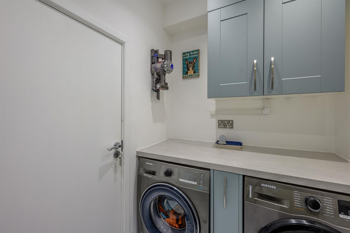 Portland Crescent, Pedmore, Stourbridge, DY9 0SE