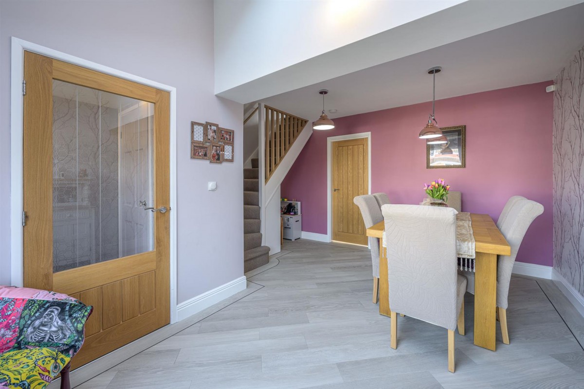 Portland Crescent, Pedmore, Stourbridge, DY9 0SE
