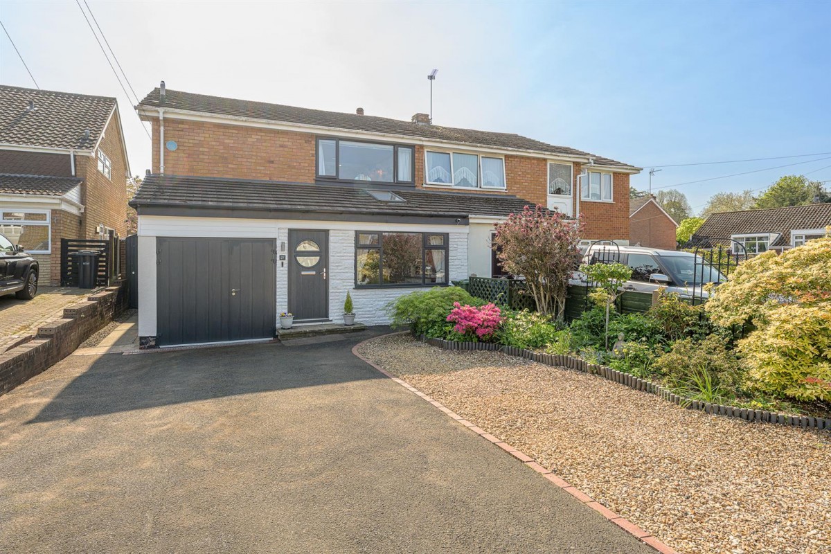 Portland Crescent, Pedmore, Stourbridge, DY9 0SE