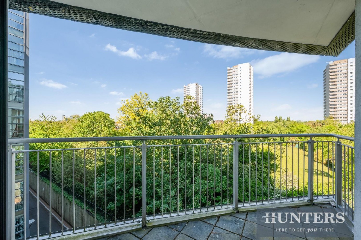 Holland Gardens, Brentford