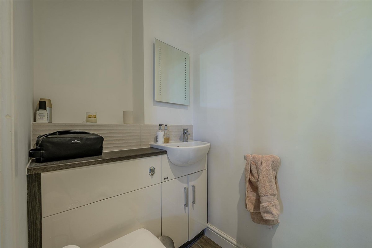Hollyhurst Drive, Wordsley, DY8 5QQ