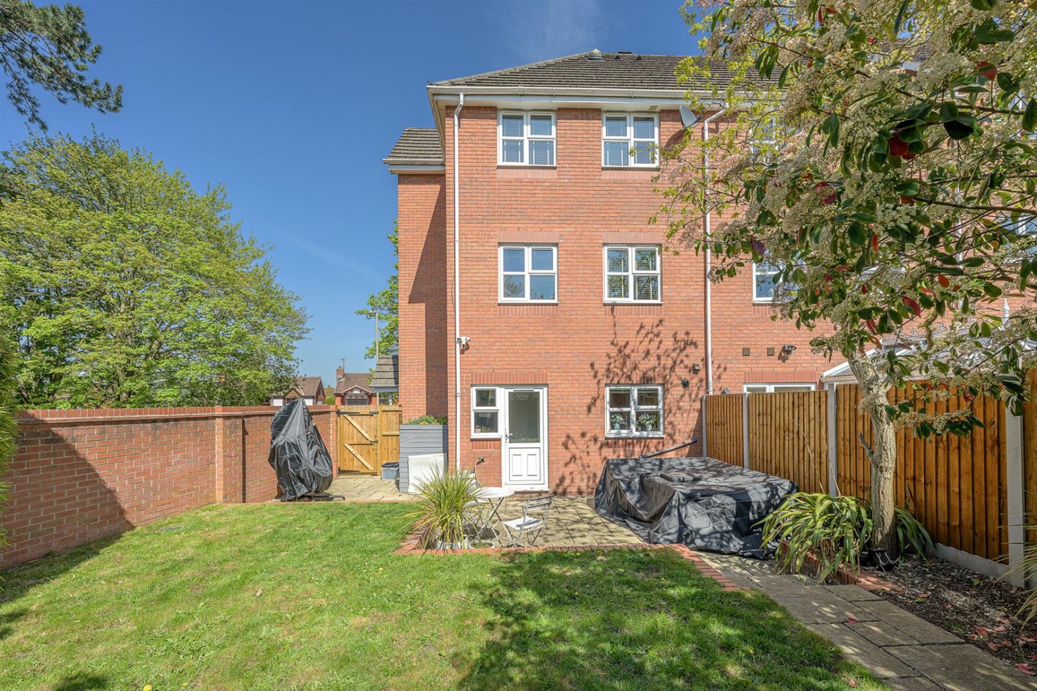 Hollyhurst Drive, Wordsley, DY8 5QQ