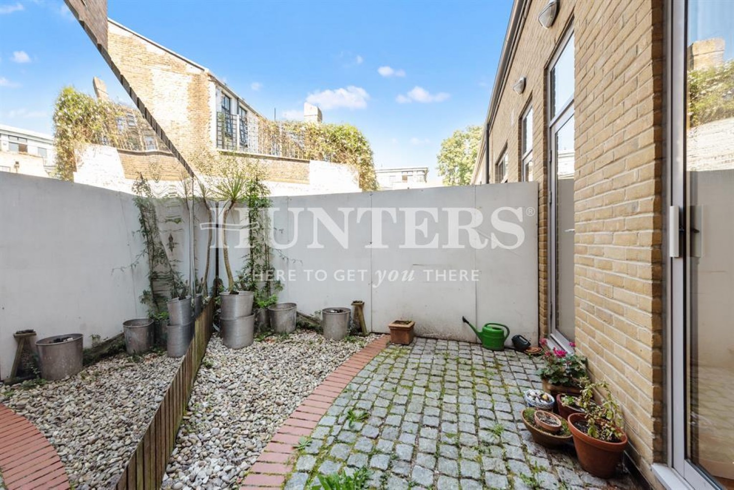 Red Square, Carysfort Road, London, N16