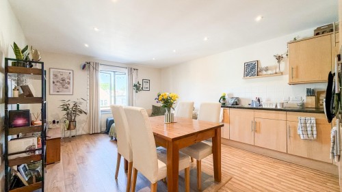 21 West, Skypark Road, BS3 3NA