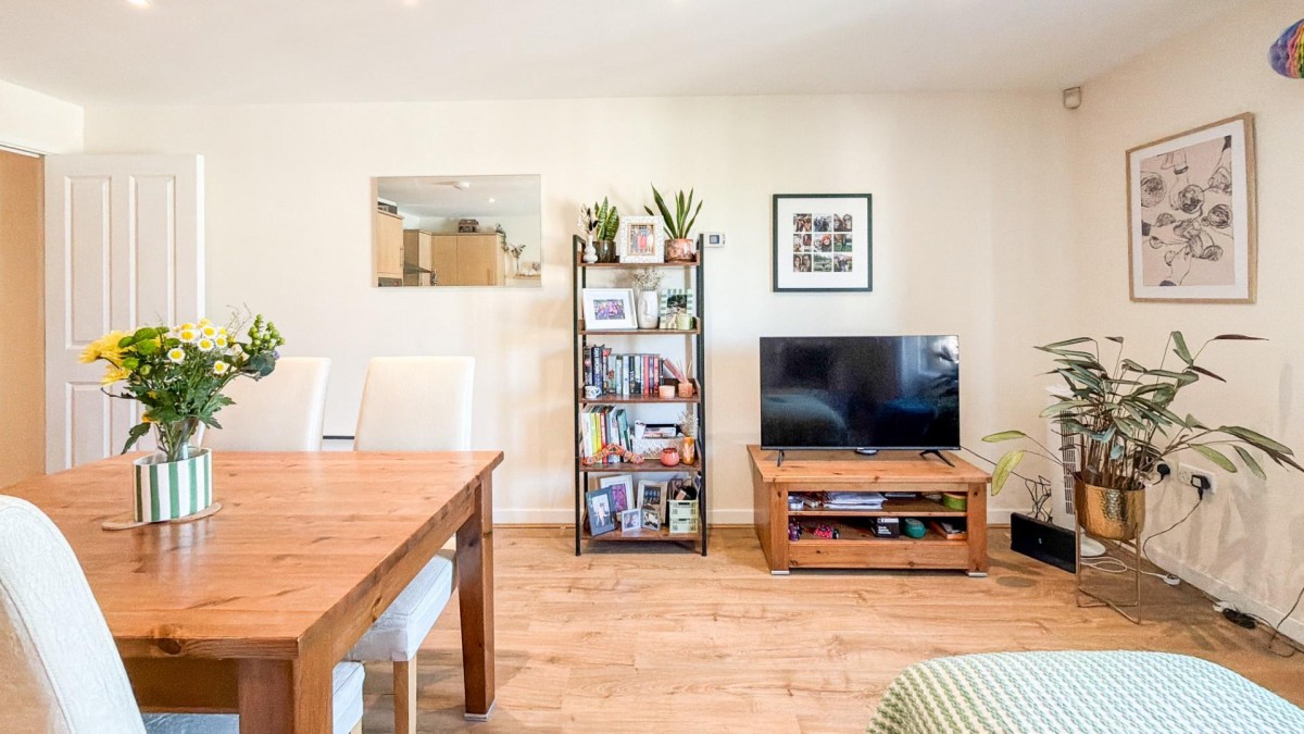21 West, Skypark Road, BS3 3NA
