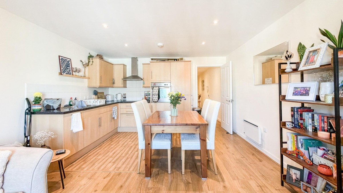 21 West, Skypark Road, BS3 3NA