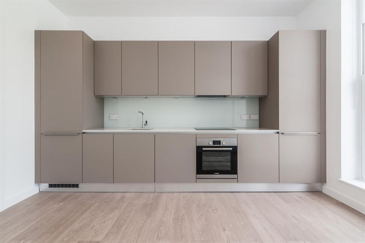 Seven Sisters Road, London, N4