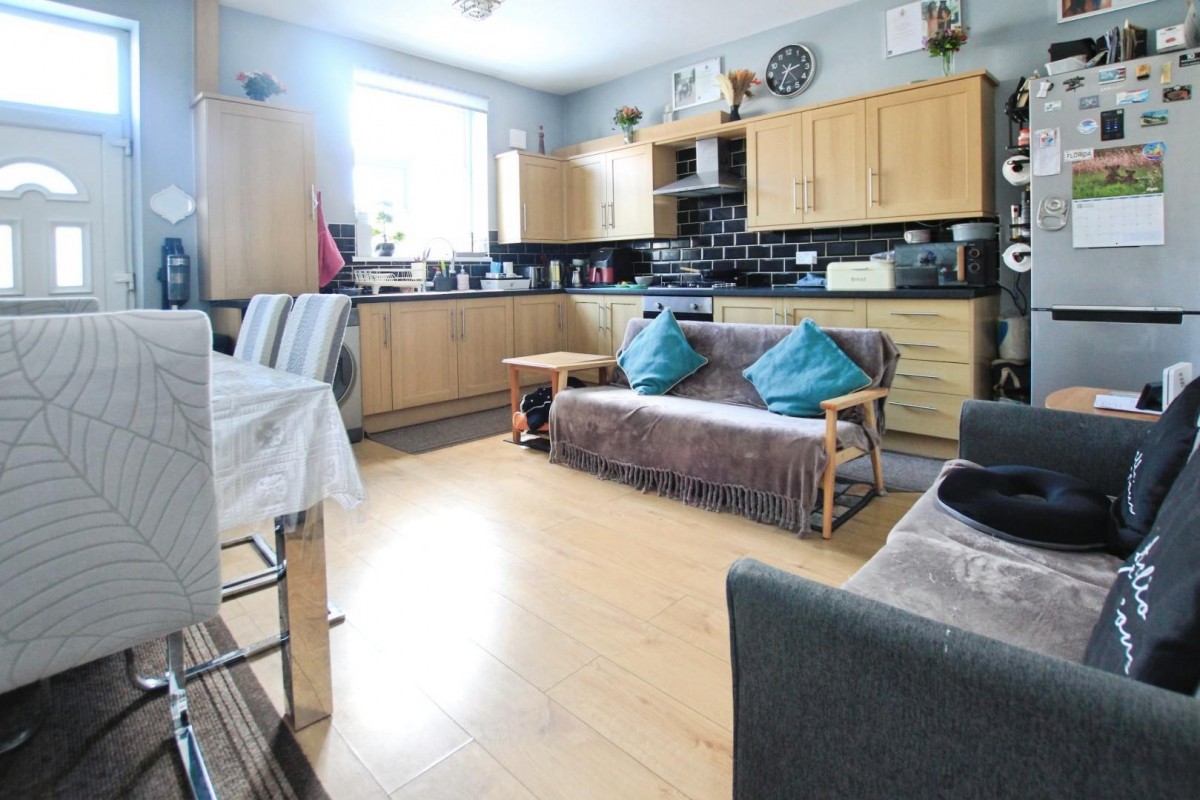 Moor Terrace Bradford, BD2 4SG