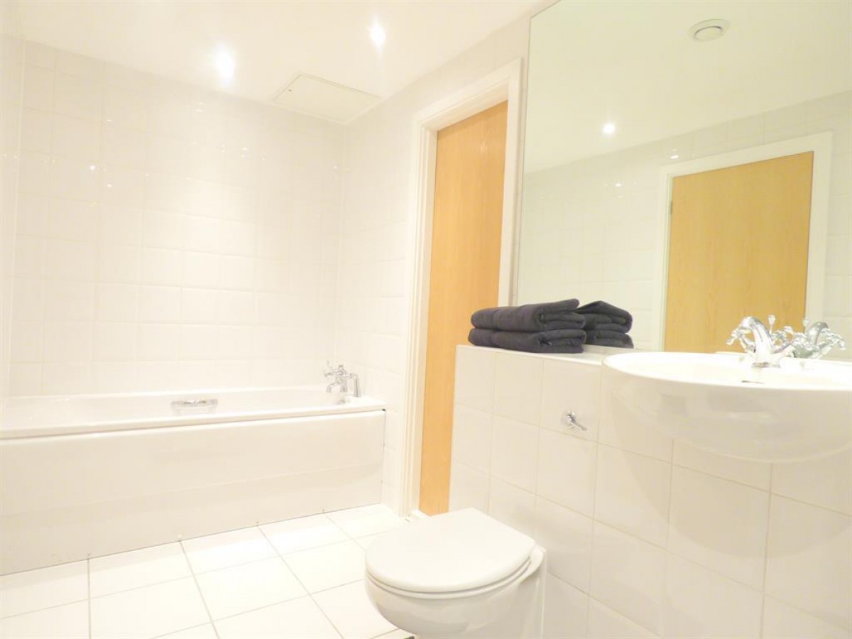 Town Meadow, Brentford, TW8 0BQ