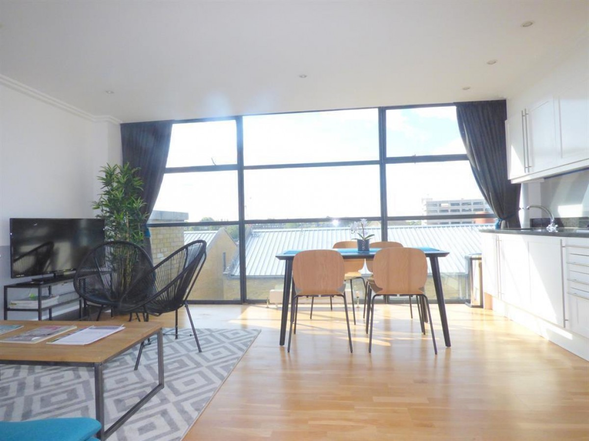 Town Meadow, Brentford, TW8 0BQ