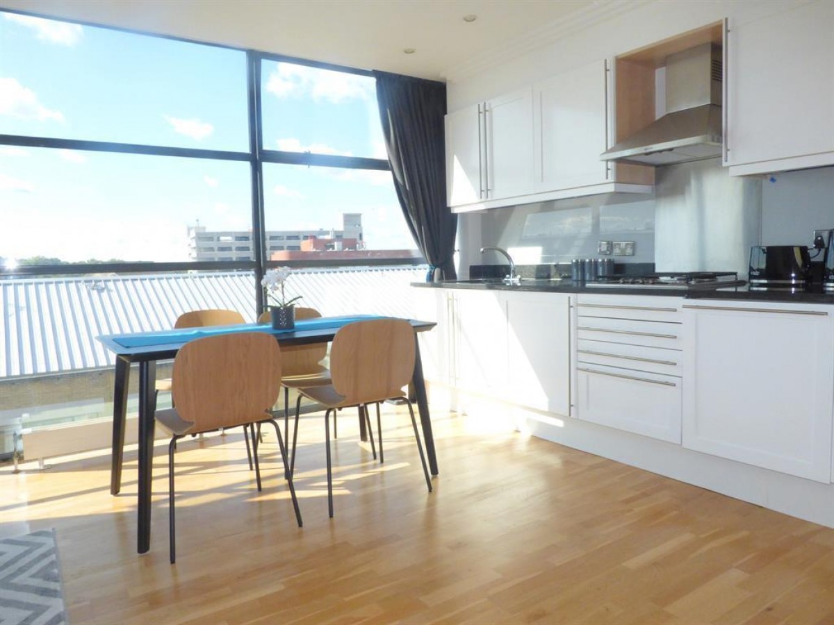 Town Meadow, Brentford, TW8 0BQ
